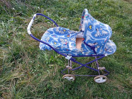 Darujem detský dievčenský kočík, 