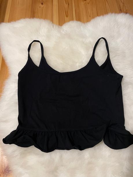 Crop tielko s volanom a gombikami, m