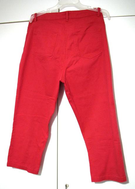 Červené trojštvrťové nohavice, 40