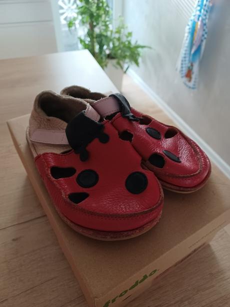 Sandalky tikki, tikki,28