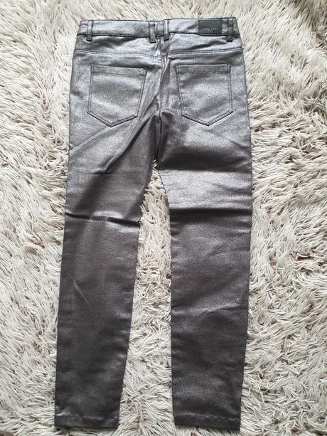Leskle nohavice, zara,128