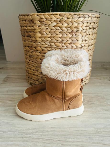 Krásne kožušinkové čižmy značky zara, zara,36