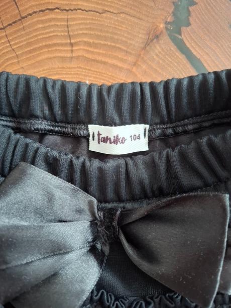 Dievčenská sukňa, 104