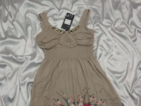 Kvalitné letné šaty, s