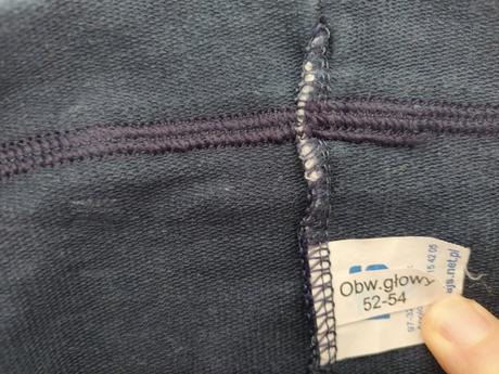 Bodkovana prechodná čiapka.104-146, 122