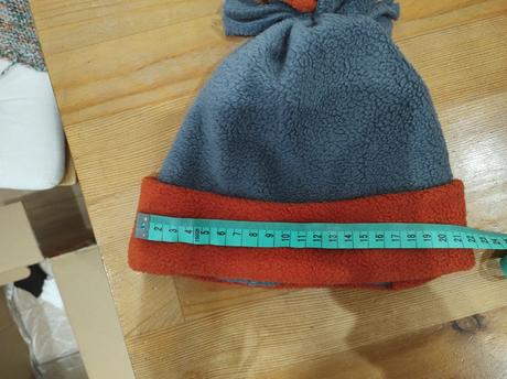 Čiapka sivá flisová, 