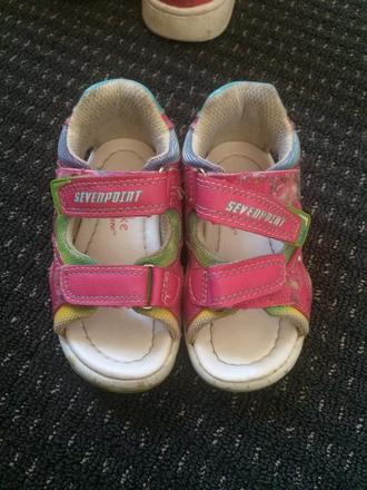 Sandalky ci papuce, 22