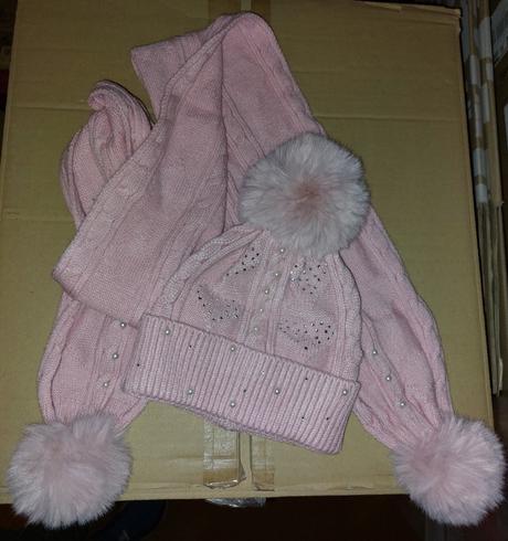 Čiapka a šál, nové, primark,122