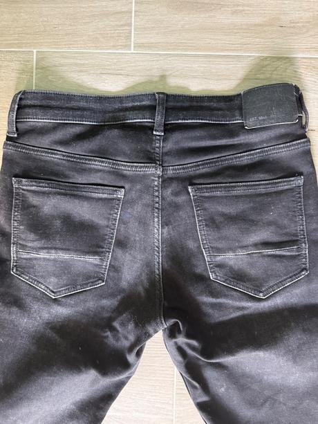 Čierne slim rifle, c&a,m