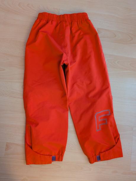 Nohavice na prechodné obdobie, 116