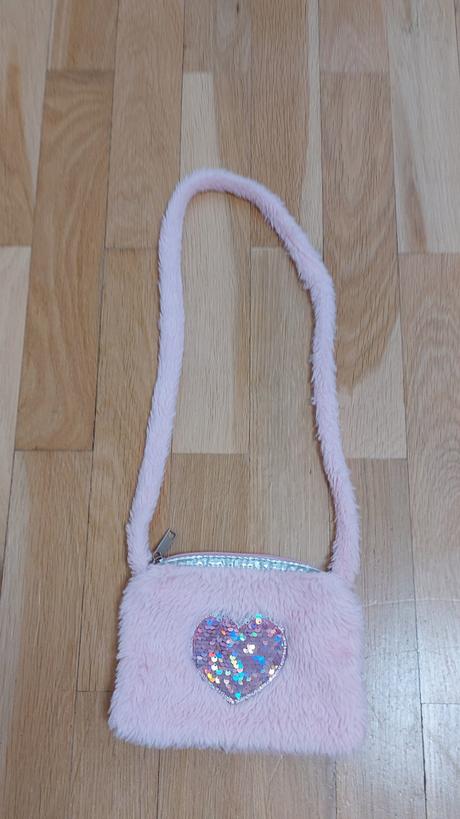 Dievčenská kabelka, 