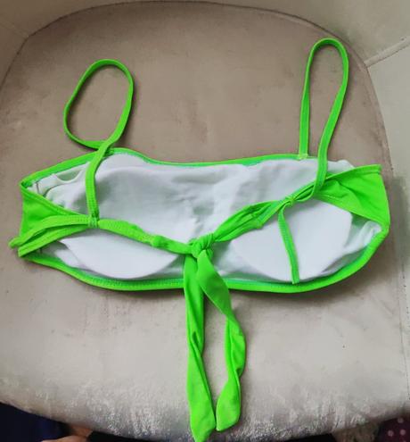 Neónové plavky vrch, m