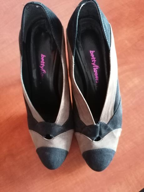 Lodolicky bwtty flowers, 39