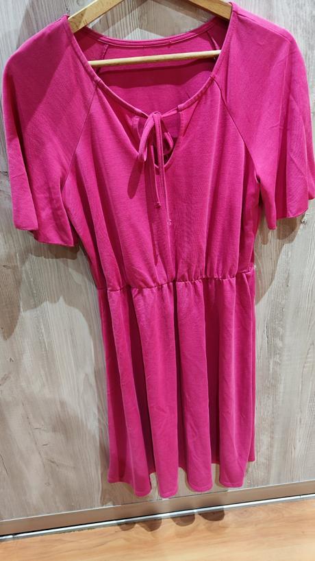 Ružové šaty, s