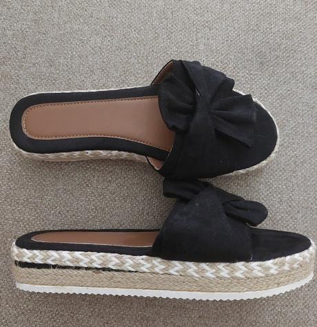 Slapky s jutovou podrazkou, 37