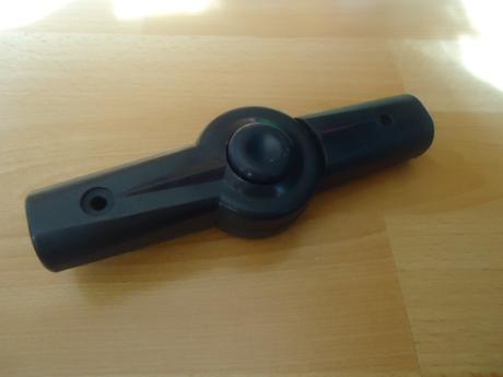 Nepoužité náhradné kĺby na rukoväte kočíka, 