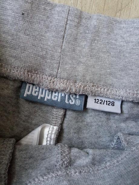Dievčenské sivé teplákové šortky (122-128), pepperts,122