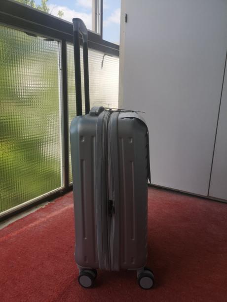 It luggage príručný cestovný kufor 52l, 