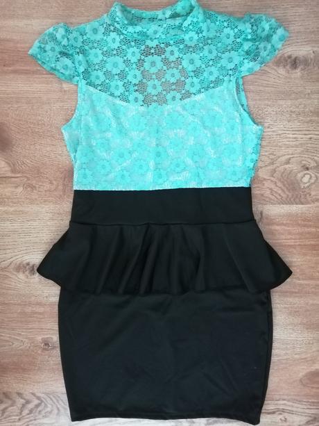 Mini šaty s čipkou, s