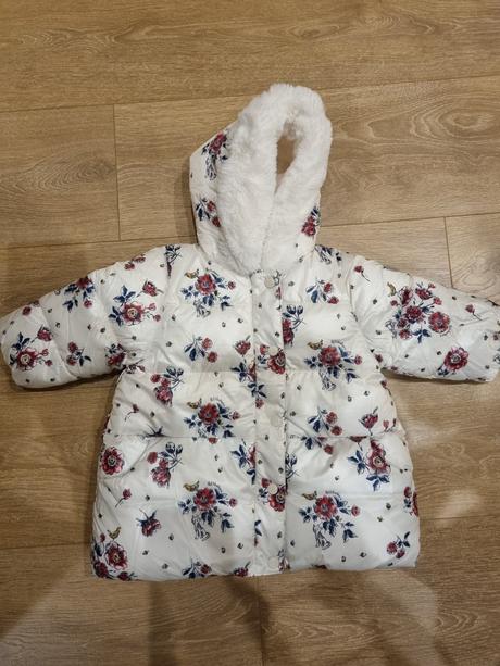 Dievcenska zimna bunda, 74