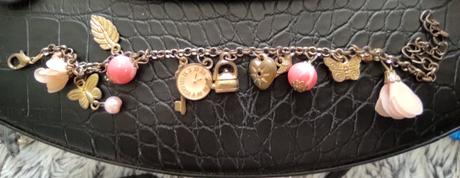 Náramok pre šťastie, 