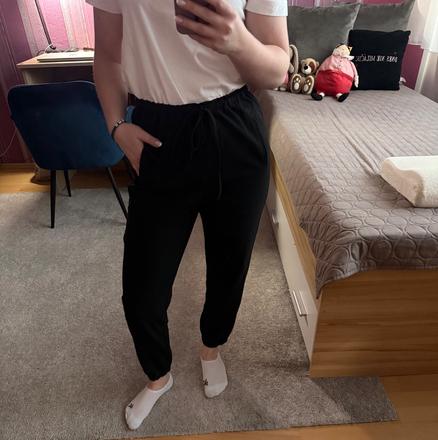 Štýlové tepláky, zara,s