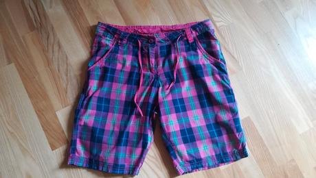 Kraťasy, authority,36