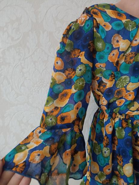 Dievčenské kvetované šaty, 122