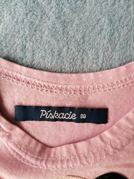 Pískacie tričko, 80