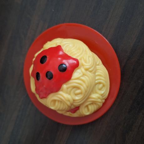 Drevená kuchynka s príslušenstvom a zásterou, 