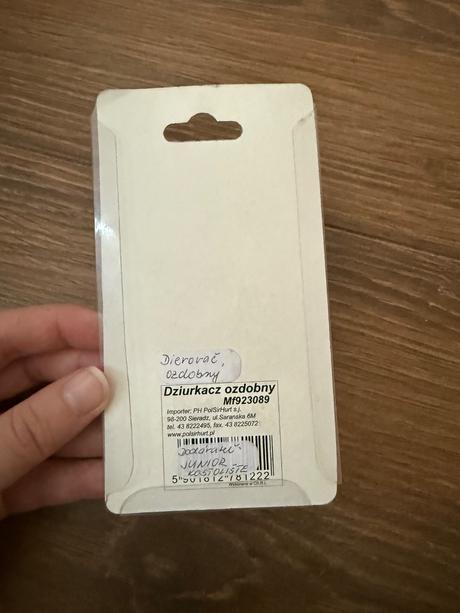 Ozdobný dierkovač na papier,
