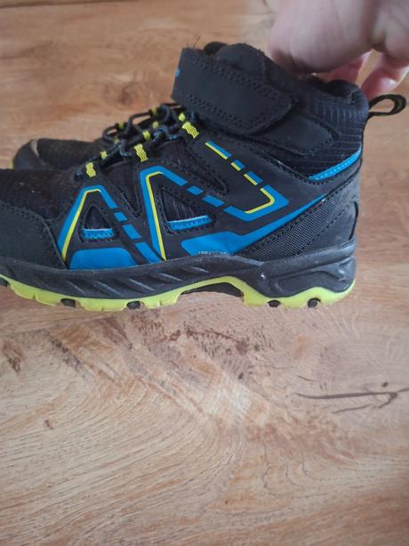 Turistická obuv, 33