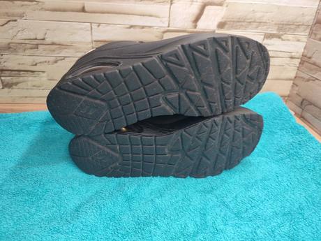 Skechers 38 - dámske čierne kožené našuchovacie, skechers,38