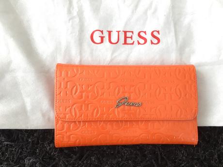 Kabelka guess, guess