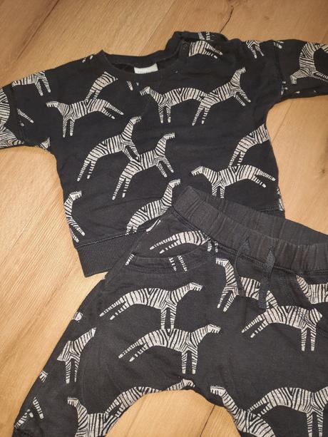 Teplakova supravicka zebrickova 6-9m, next,74