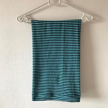 Obtiahnuté šaty s pásikmi, s