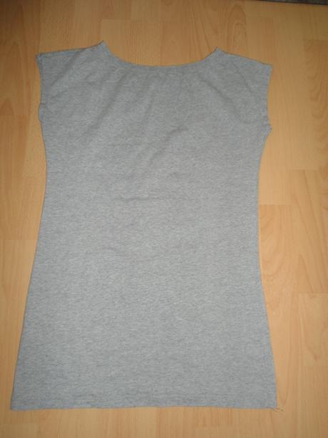 Sive tricko s maskacovou kabelkou, s