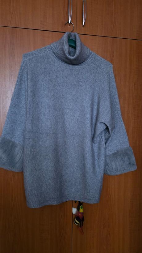 Rolačik jemny s 3/4 rukavom a kozusinkou, benetton