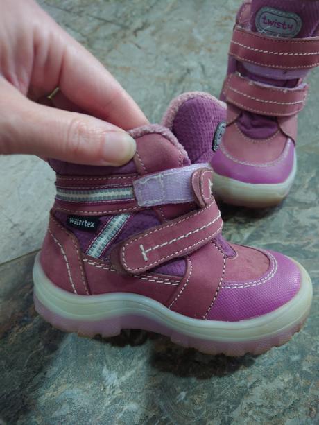 Vodeodolne zimne topanky, 22