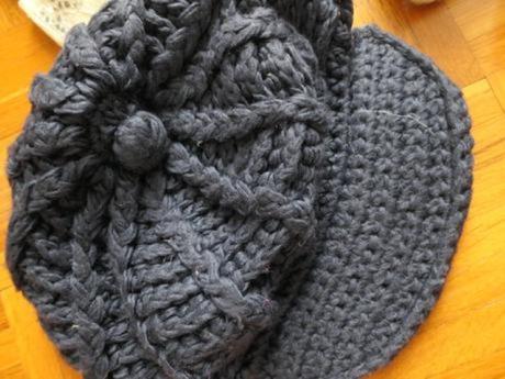 13 ks rozne kvalitne,krasne damske/detske ciapky, desigual,m