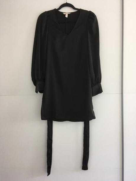 H&m krátke saténové šaty s opaskom, h&m,s