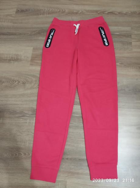 Tepláky, just play,s