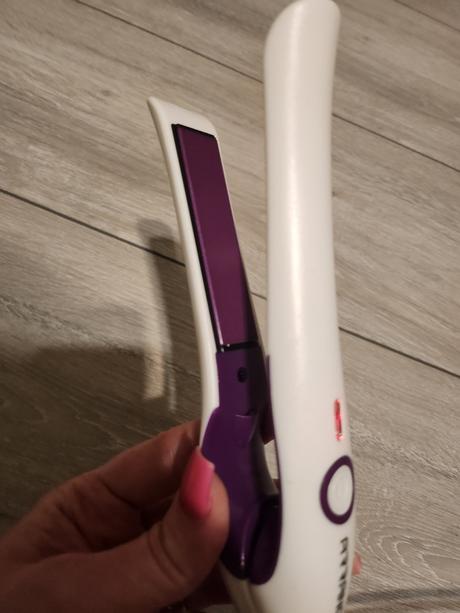 Malá žehlička na vlasy, 