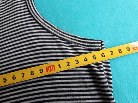 Pasiklave cierno- biele saty, 134