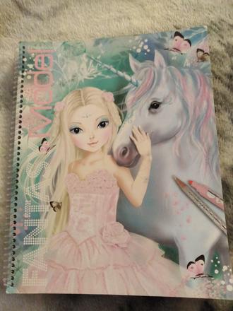 Kresliaci zošit so samolepkami,