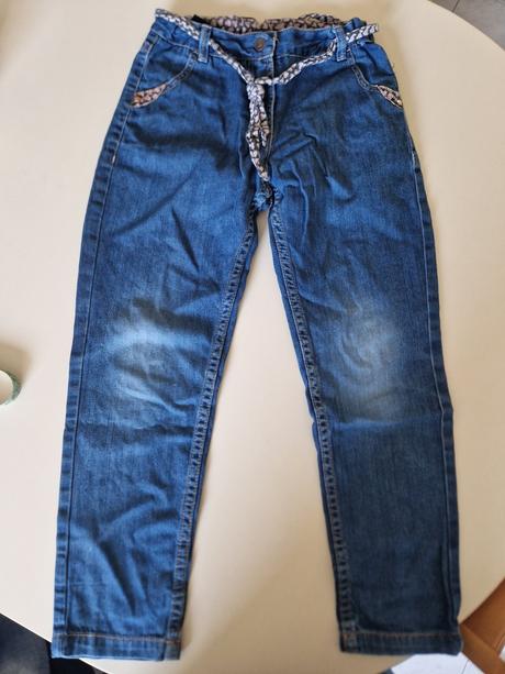 Tenšie jeansy, sergent major,128