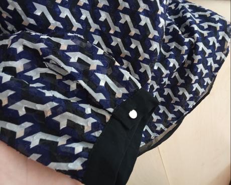 Esprit vzdušná blúzka s geometrickým vzorom, esprit,38