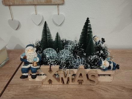 Vianocna dekoracia na stol s osvelenim,