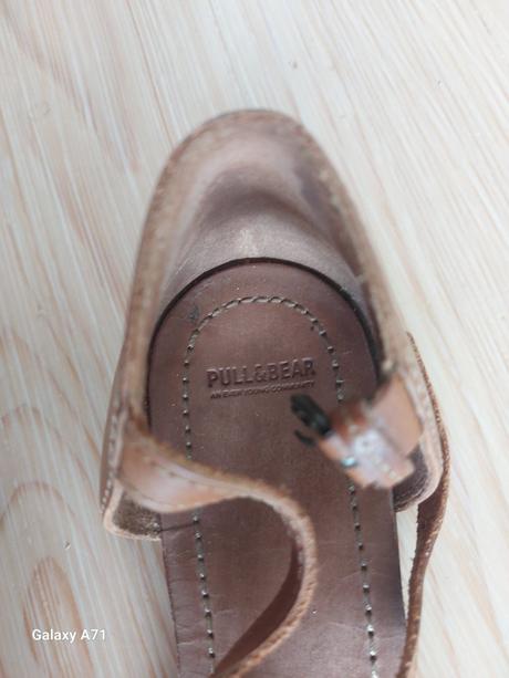 Kozene sandalky, pull&bear,37