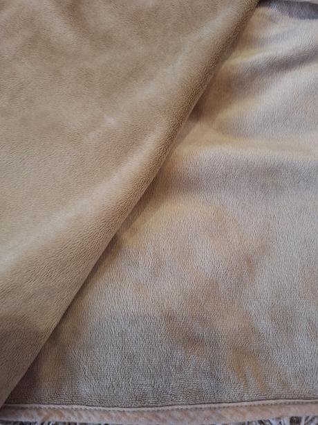 Zamatova deka elodie, 